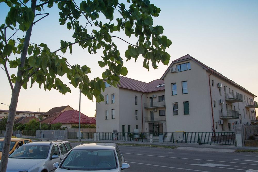 1Hotels - 843