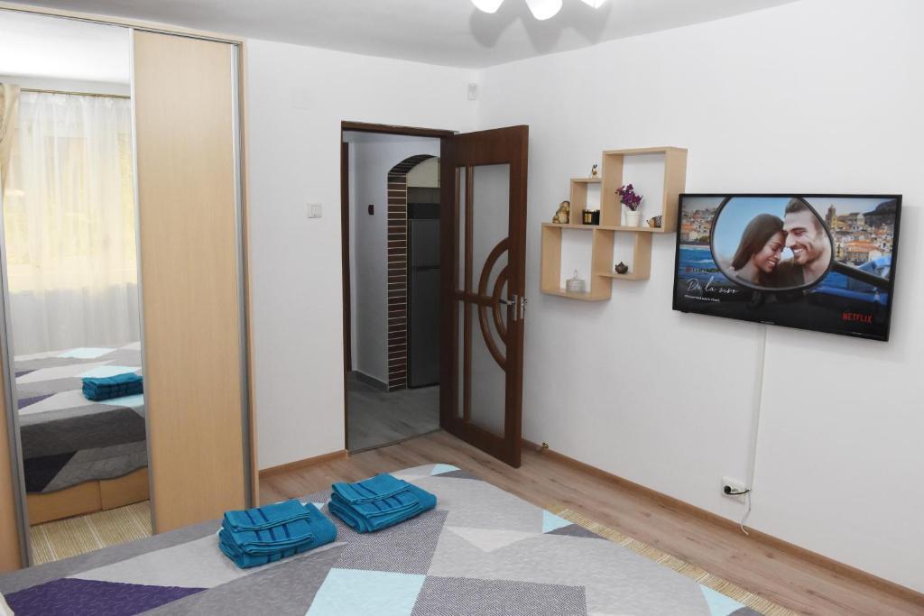 1st Apartment - 204