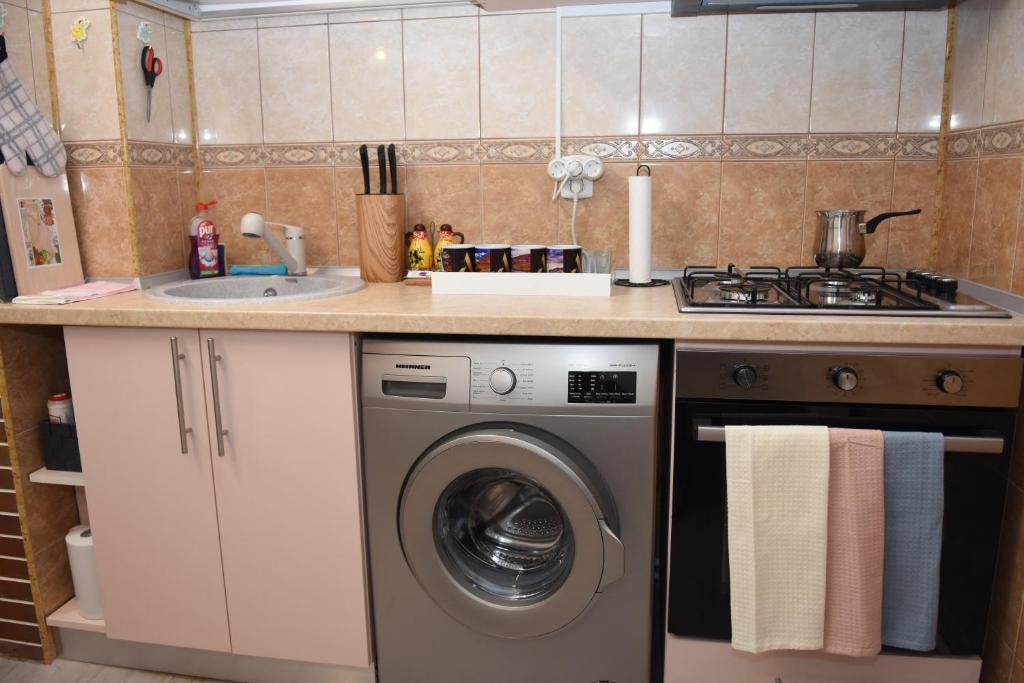 1st Apartment - 567