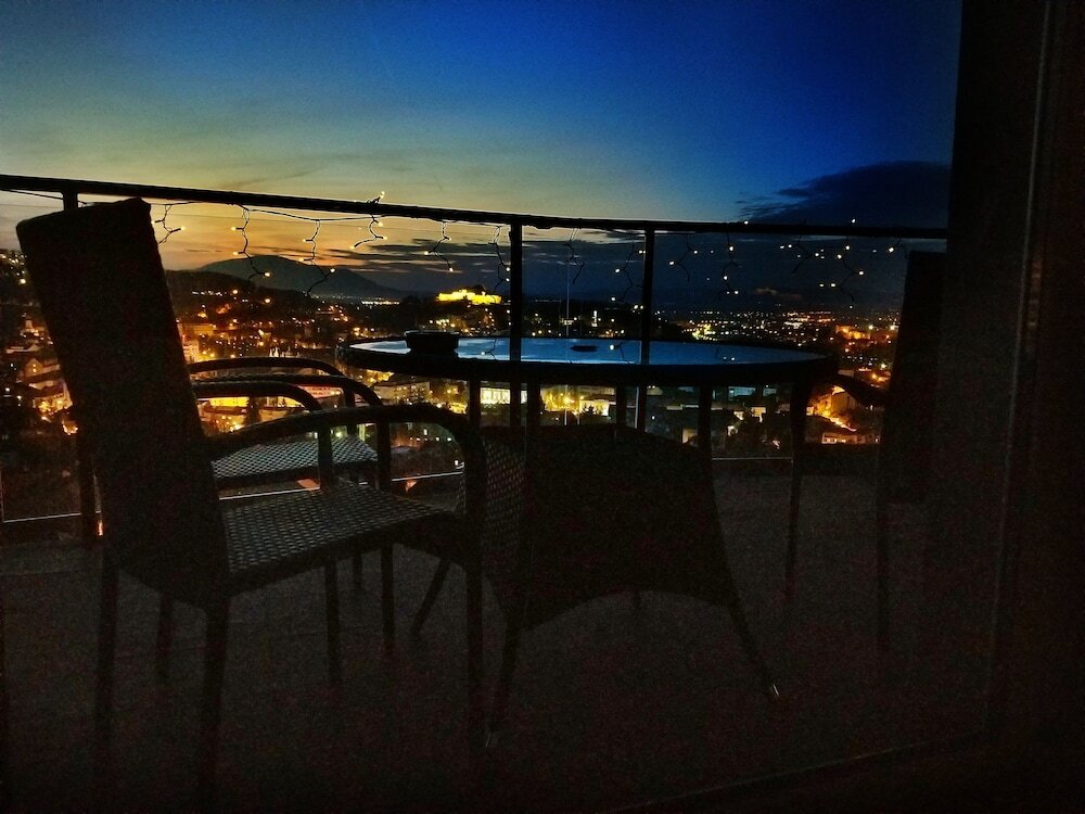 5 Star Residence - 772