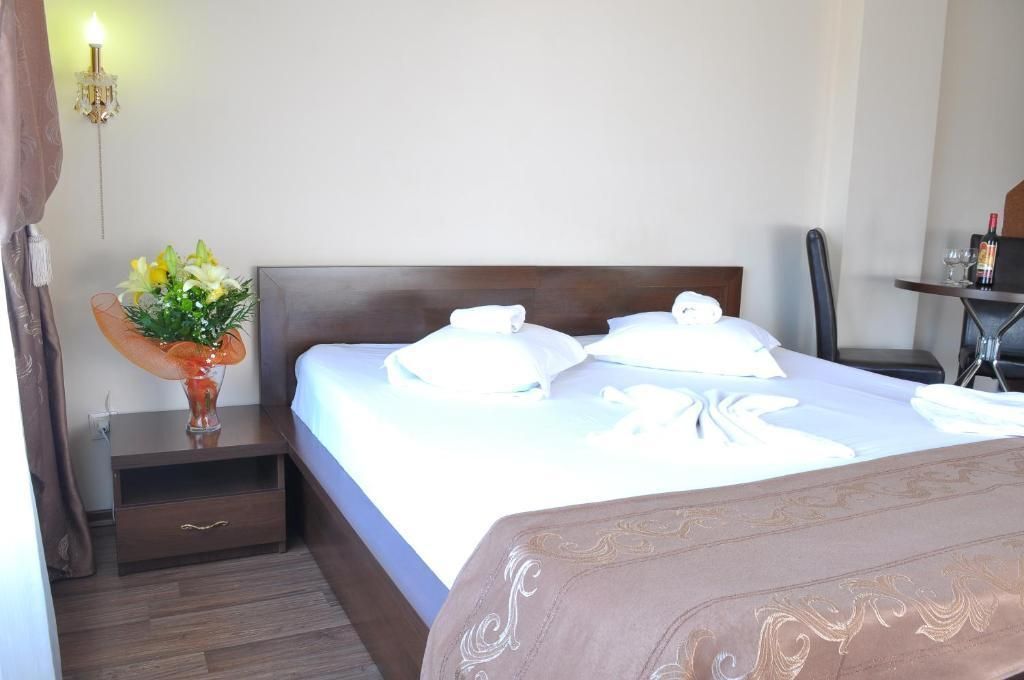 Ave Hotel Victoriei - 146