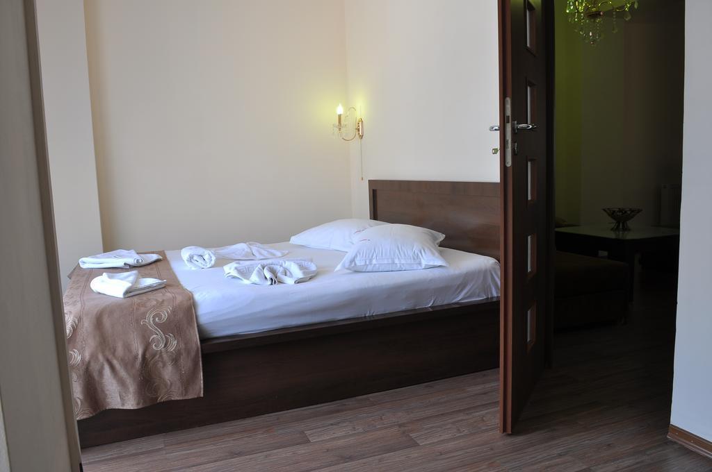 Ave Hotel Victoriei - 168