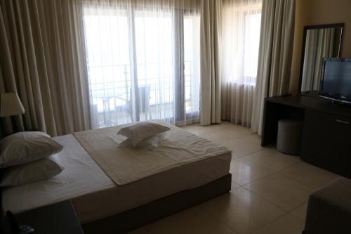 Hotel By Tony - 448
