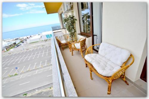 Summerland Luxury Studios by the sea - 669
