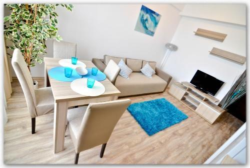 Summerland Luxury Studios by the sea - 811