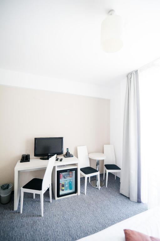 Alex & George Boutique Hotel - 838