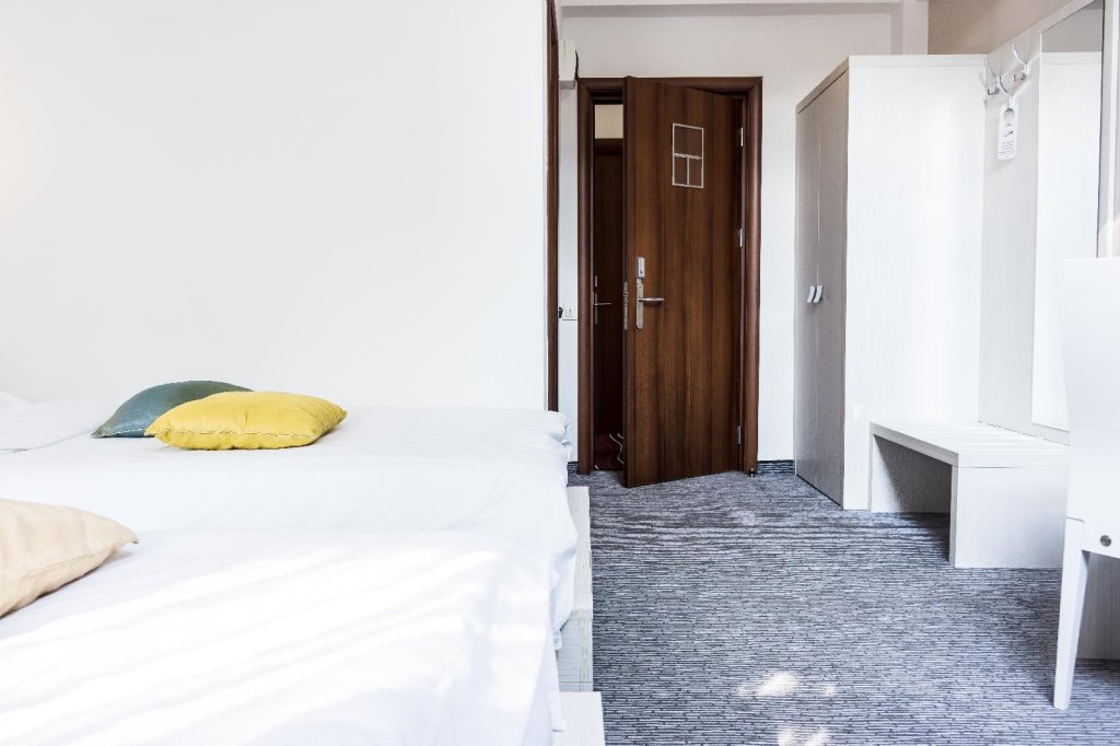 Alex & George Boutique Hotel - 639