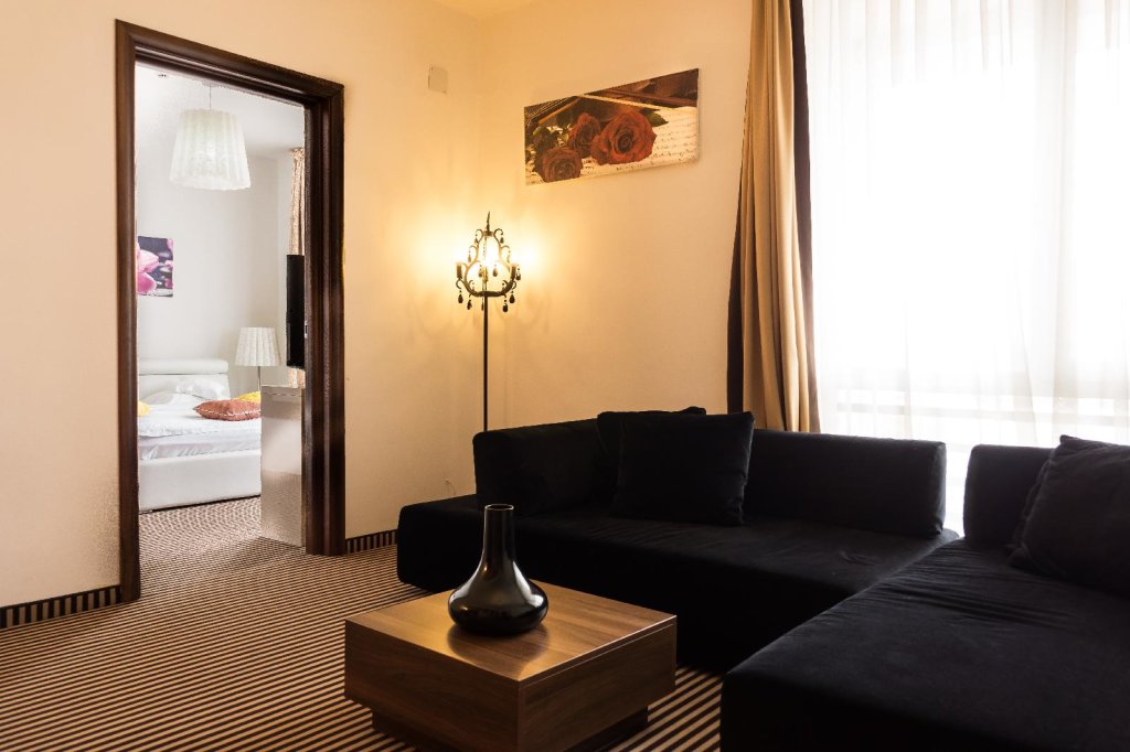 Alex & George Boutique Hotel - 376