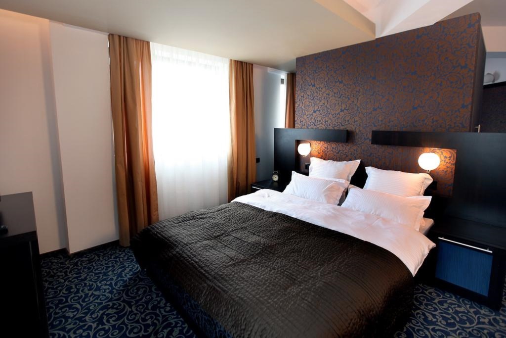 Ambiance Hotel - 141