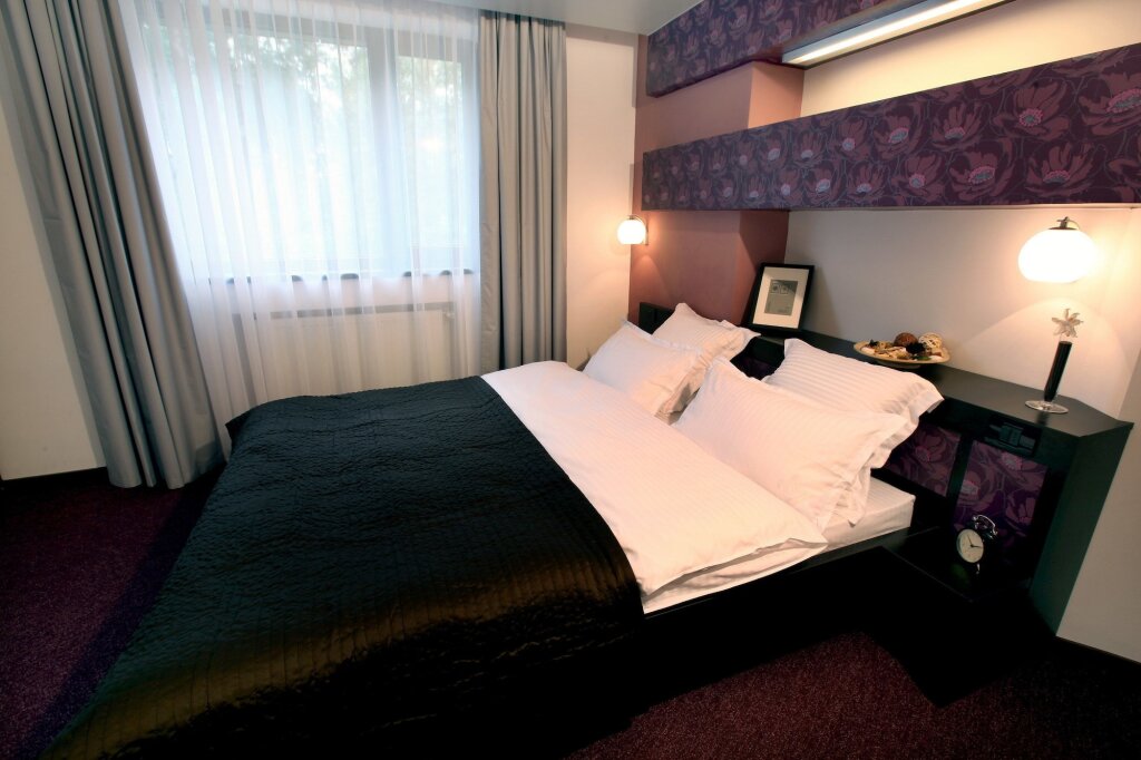 Ambiance Hotel - 651