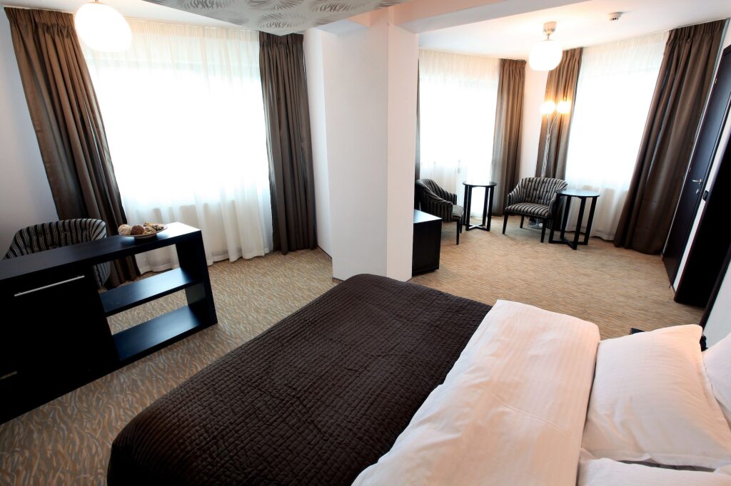 Ambiance Hotel - 206