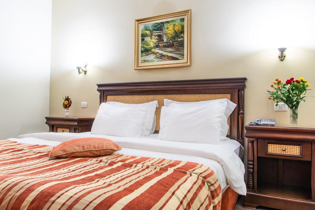 Atrium Hotel Ateneu City Center - 652