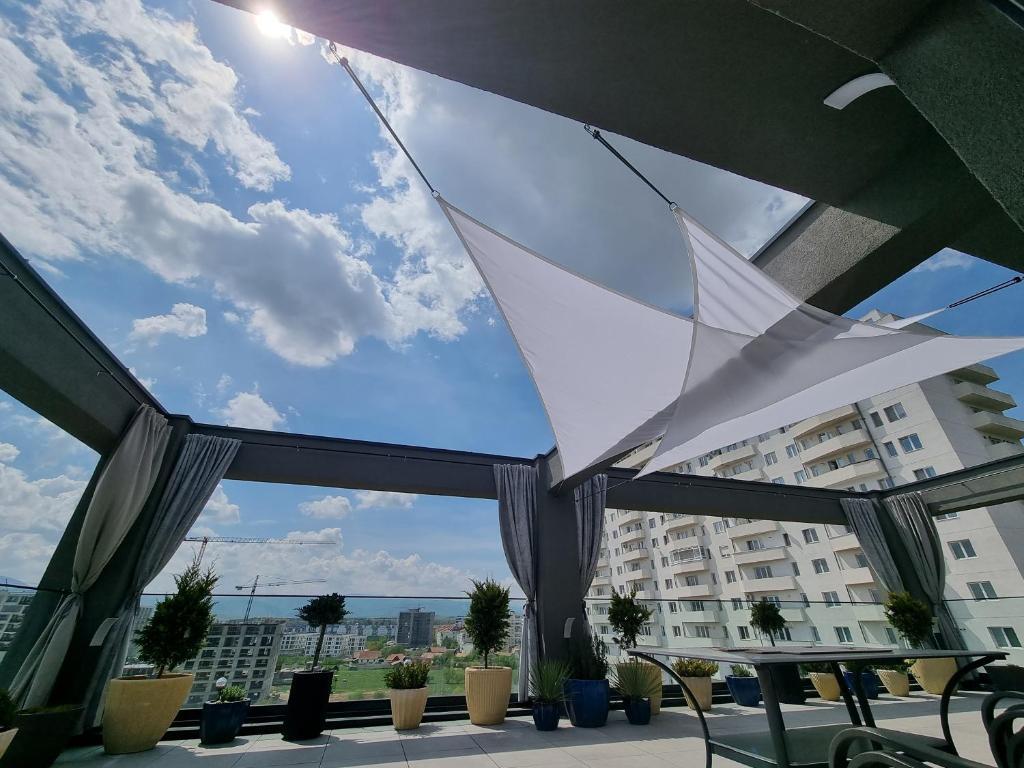 Angels Penthouse Residence - 616