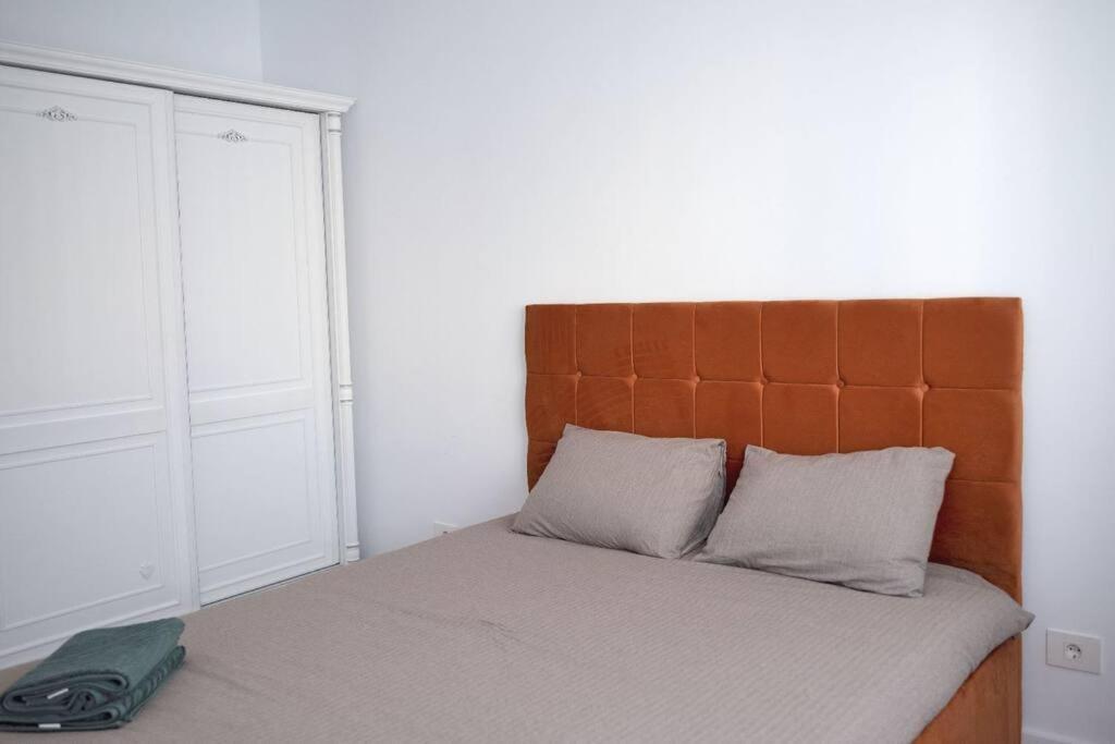 Apartament cu 3 camere Prima Universității - 568