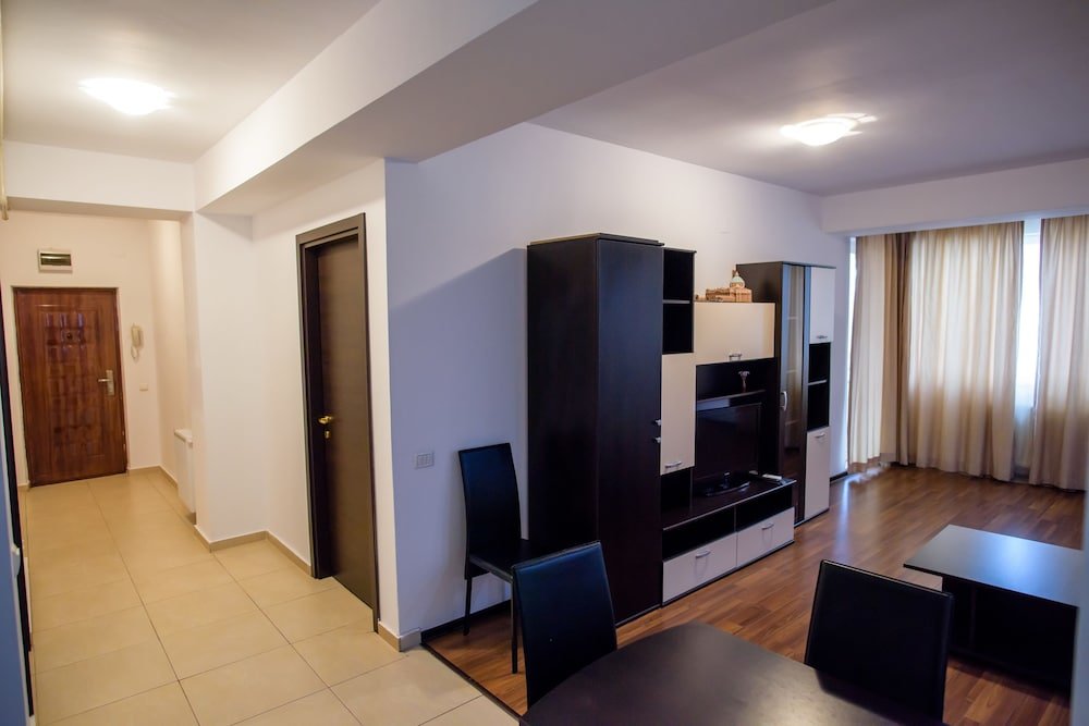 Summerland Apartment - 294