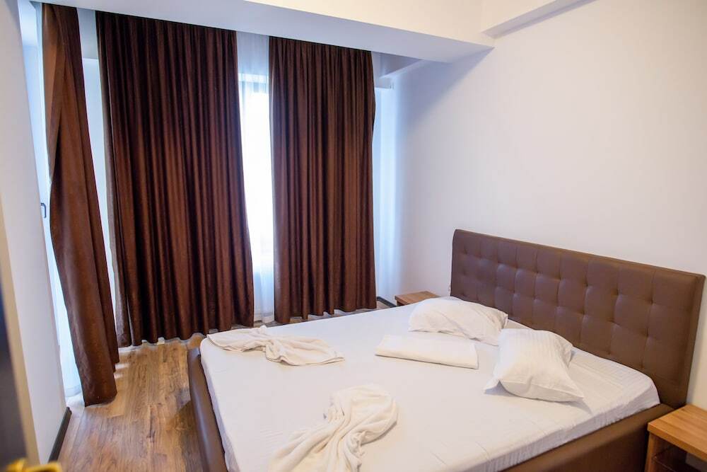 Summerland Apartment - 458