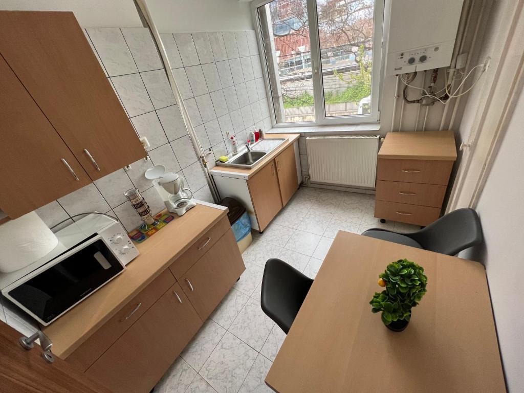 Apartment 2 camere Centru Piata 700 - 630