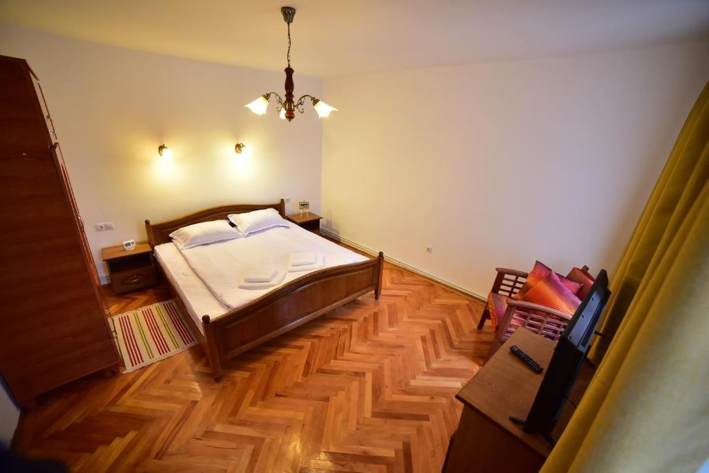 Thalia Apartment - 590