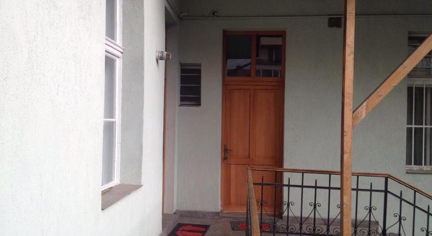 Apullum House - 737