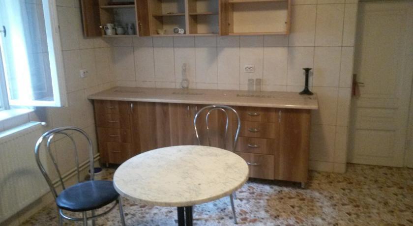 Apullum House - 779