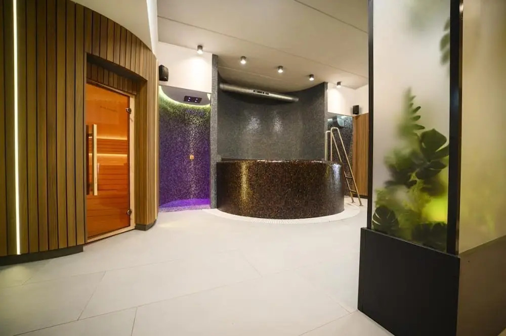 AQUAREL health & spa center - 943