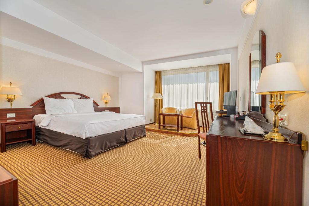 Aro Palace Hotel - 459