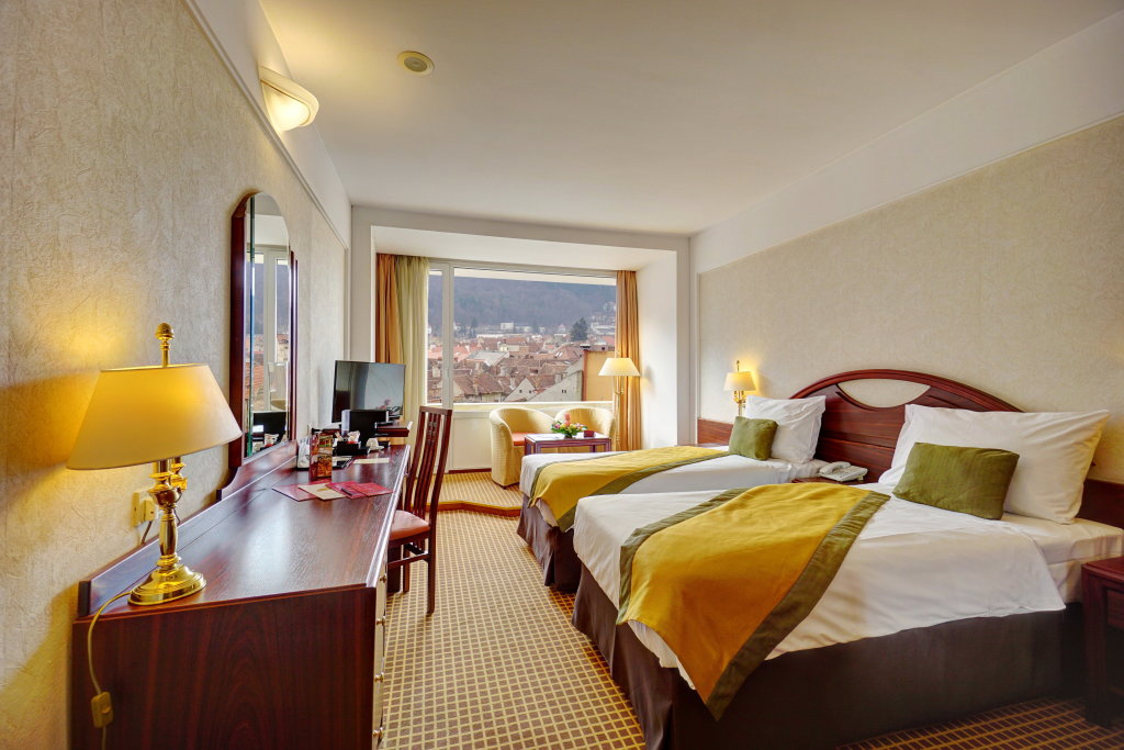 Aro Palace Hotel - 392