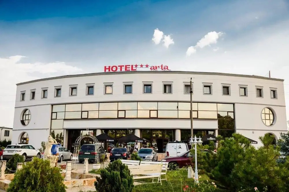Arta Hotel - 892