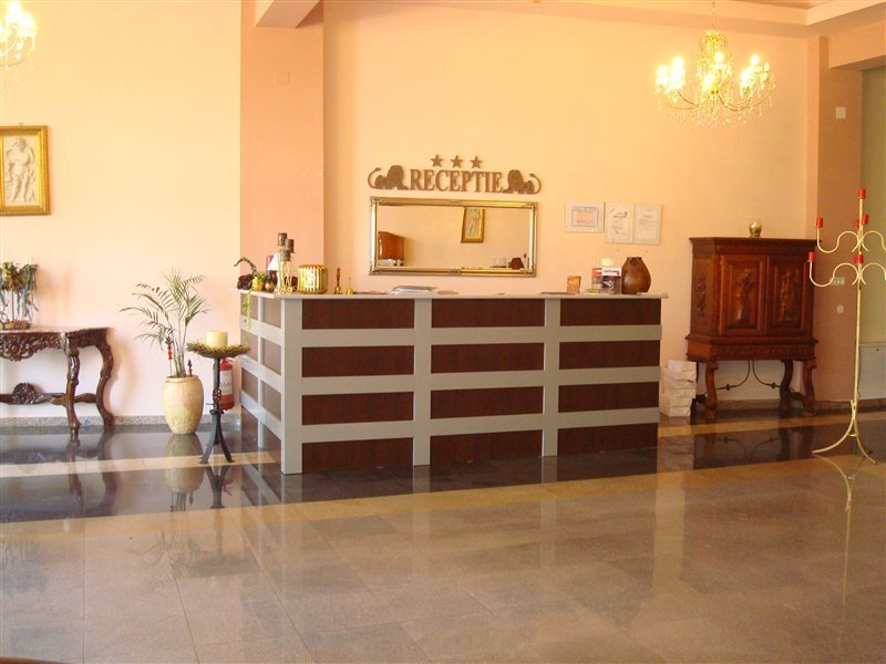 Arta Hotel - 947