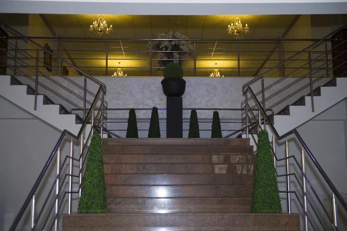 Arta Hotel - 683