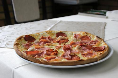Astoria Hotel & Restaurant - 216