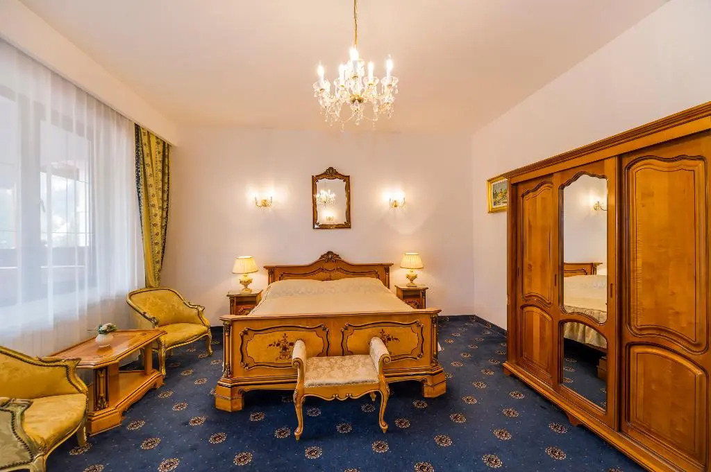 Hotel Aurelius Imparatul Romanilor - 366