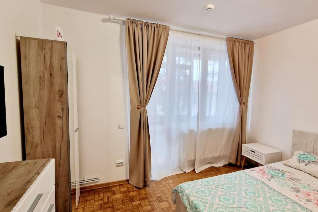 Belle Apartments - Bratianu - 572