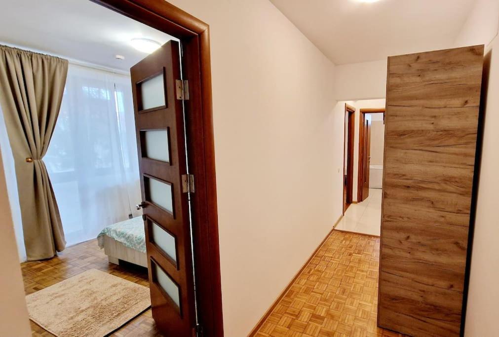 Belle Apartments - Bratianu - 586
