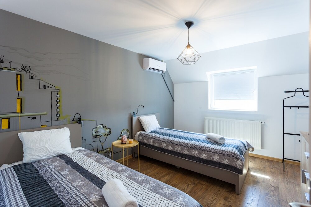 Benjamin Franklin Suite - 570