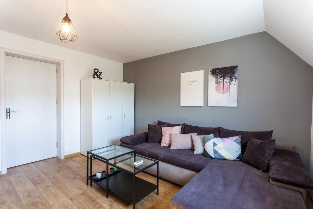 Benjamin Franklin Suite - 255