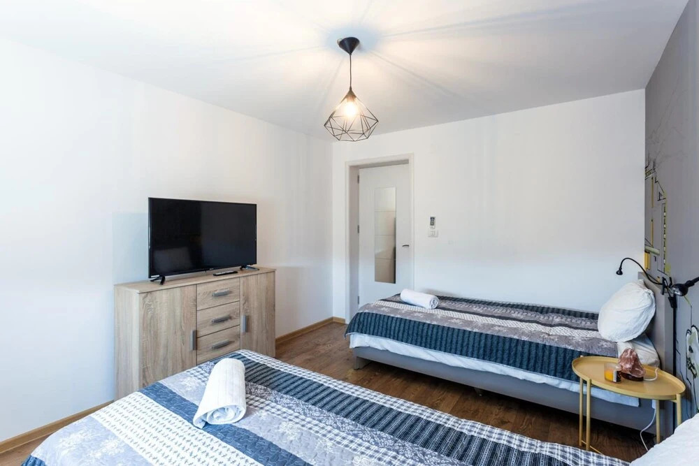 Benjamin Franklin Suite - 305