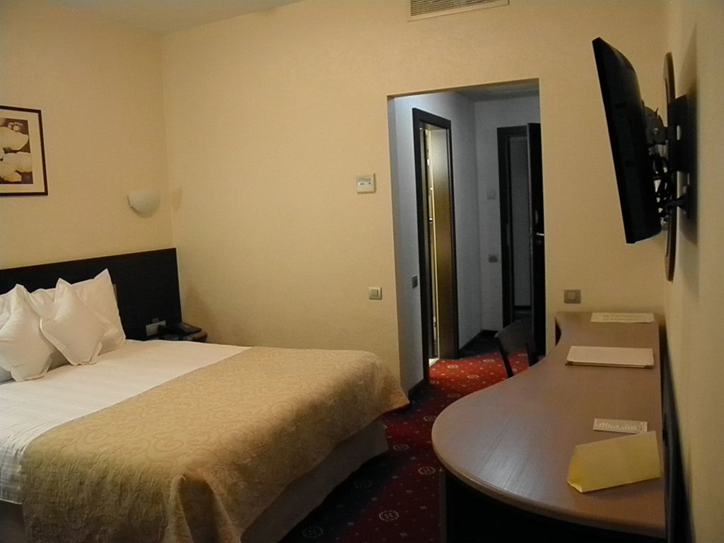 Berthelot Hotel Bucharest - 977