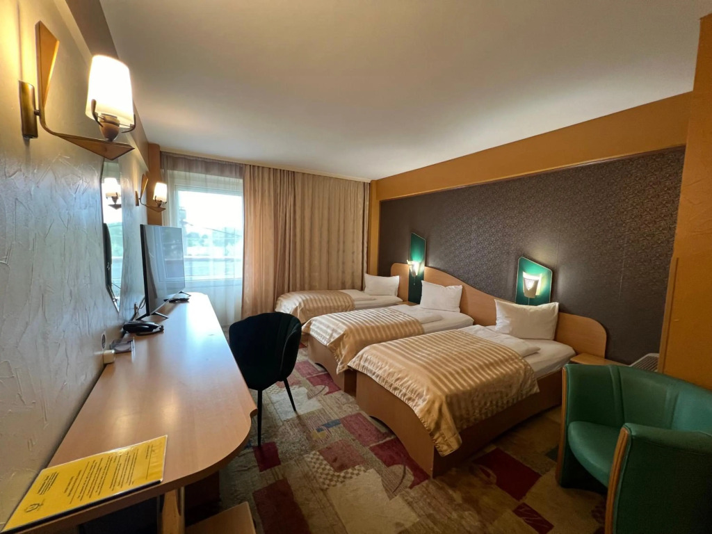 Hotel Ambassador - 637
