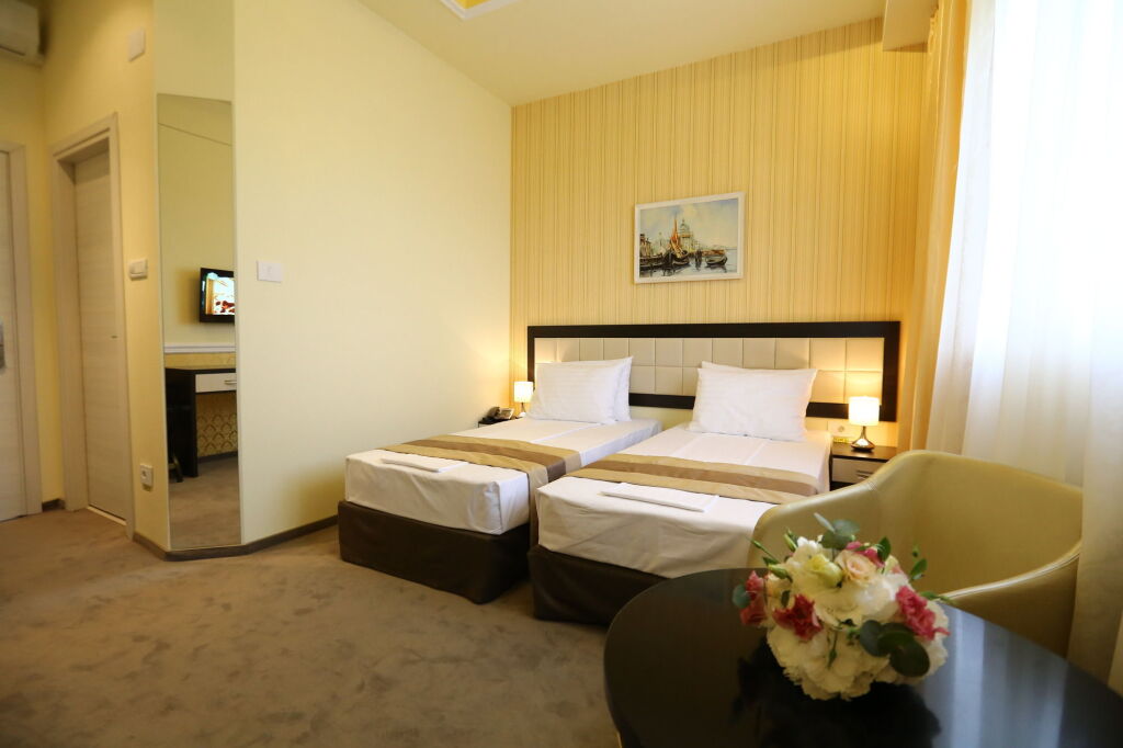 Best Western Plus Briston - 36