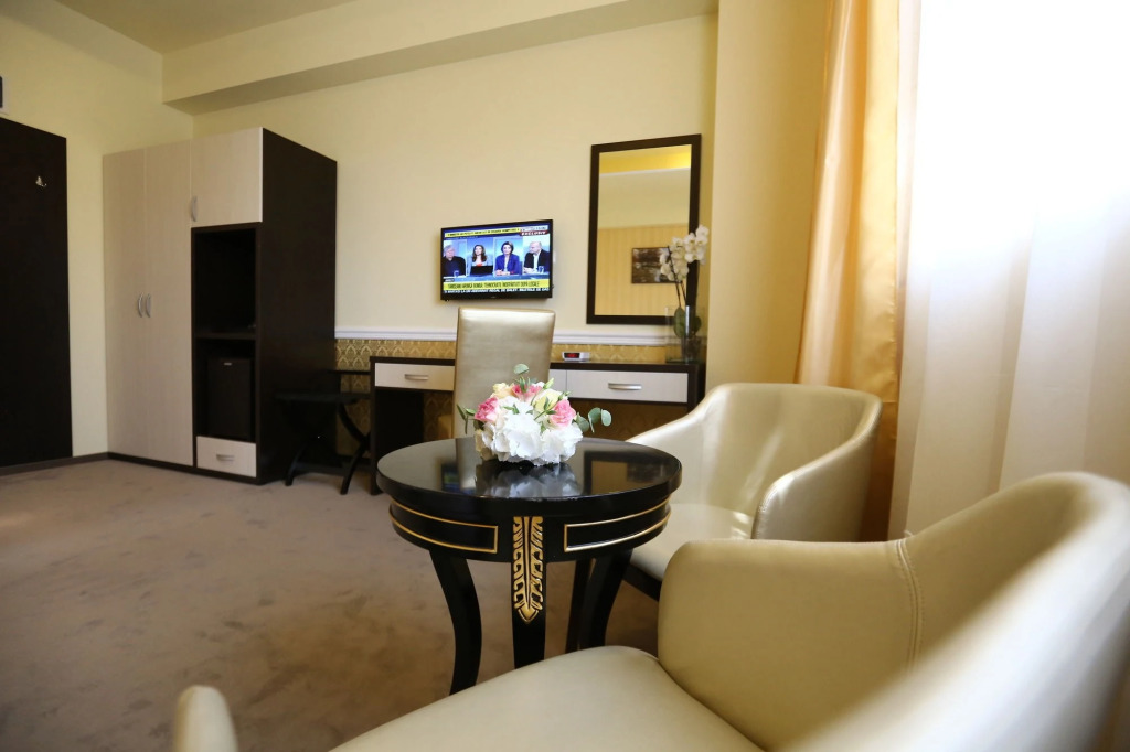 Best Western Plus Briston - 446