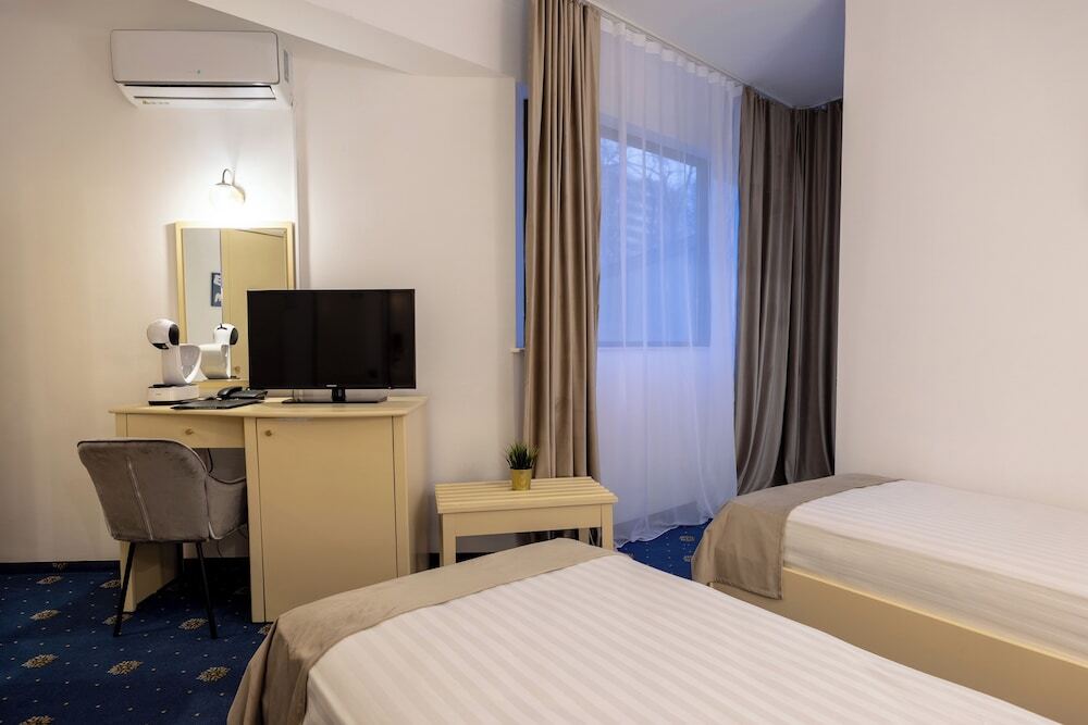 Hotel Sir Royal - 483