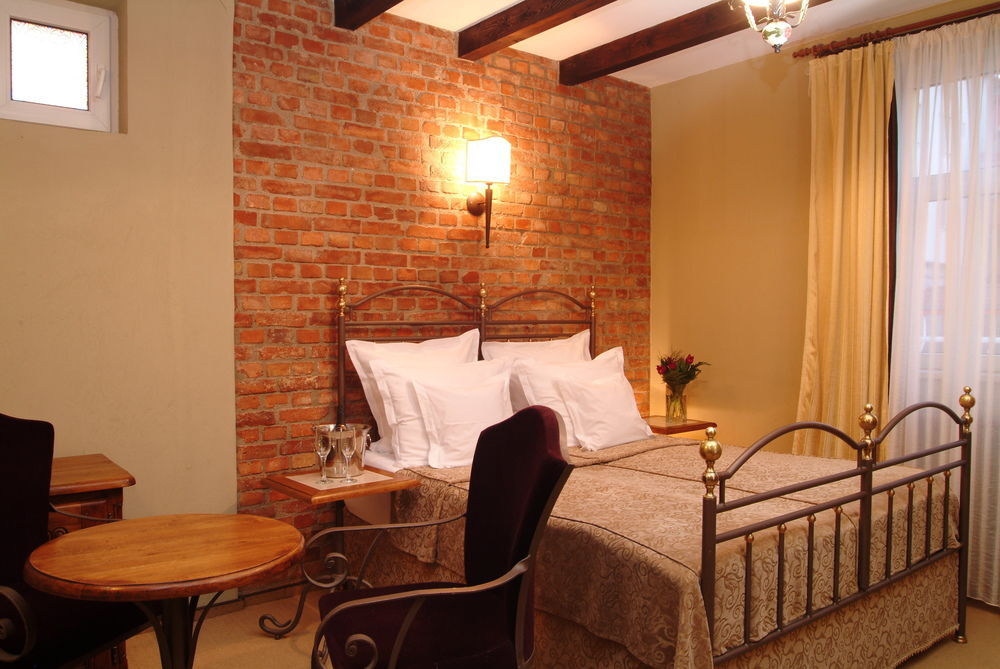 Topaz Boutique Hotel - 446