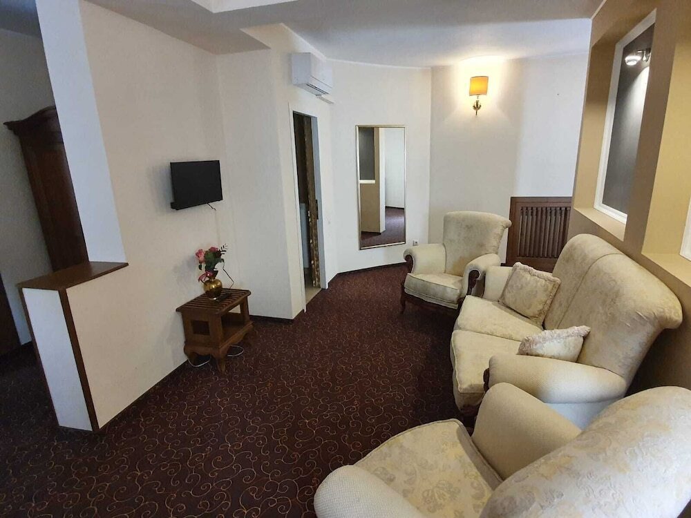 Topaz Boutique Hotel - 738
