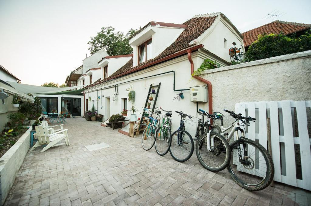 Bike House - 106