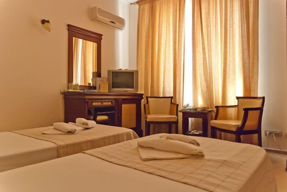 Hotel Bliss - 646