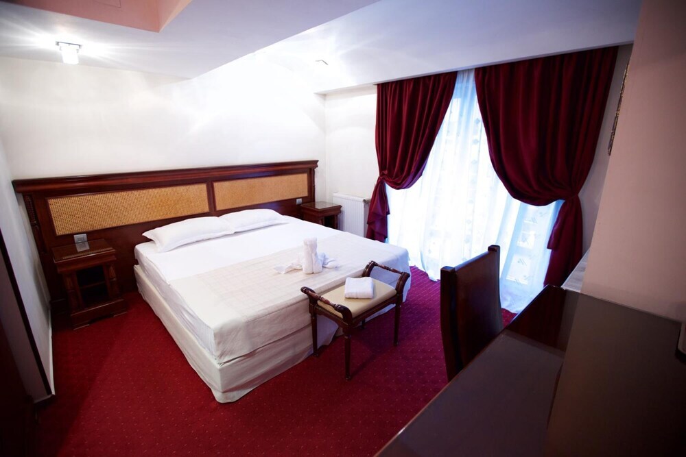 Hotel Bliss - 758