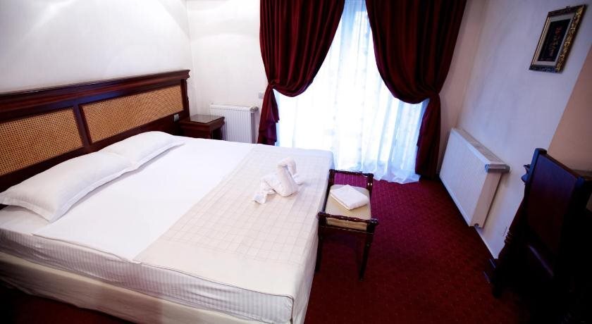 Hotel Bliss - 988