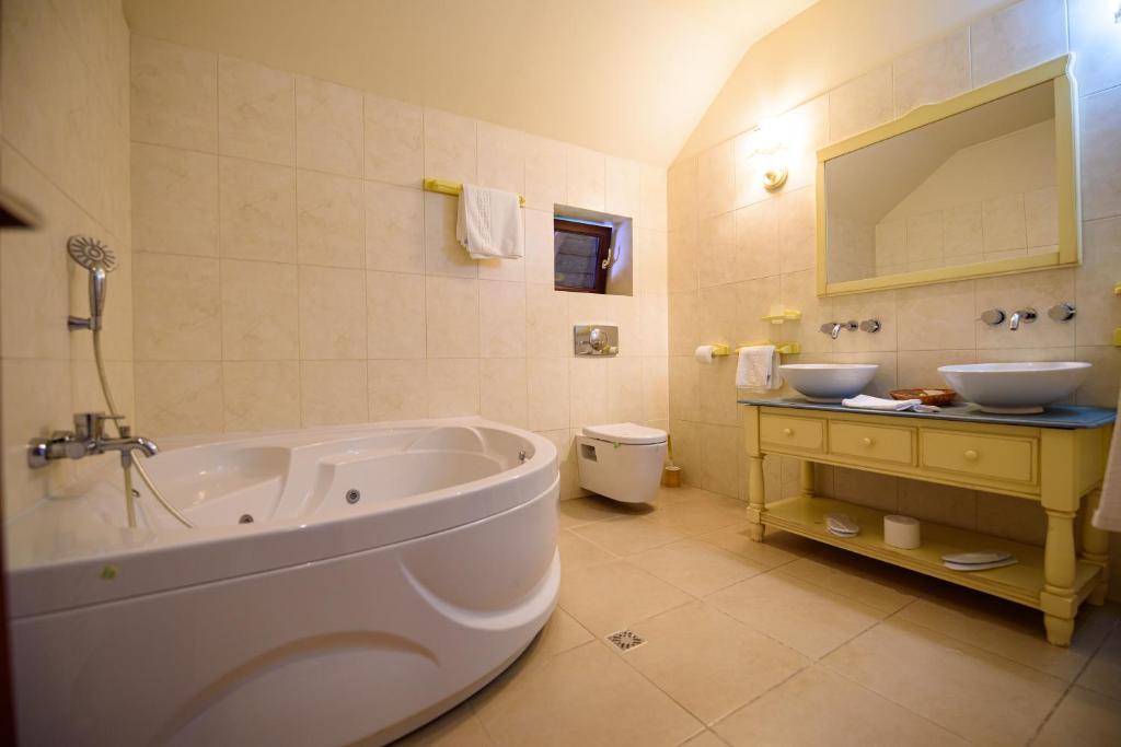 Boutique Hotel Casa Emil - 356