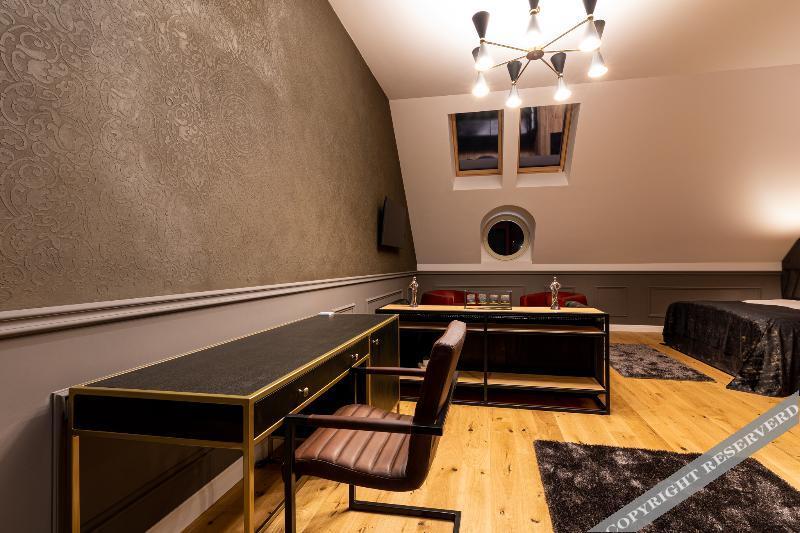 Boutique Hotel Cocosul De Aur - 649
